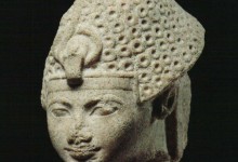 Cabeza de estatua de Amenhotep II Caliza cristalizada 8,7 cm procedencia desconocida din XVIII