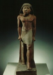 Estatua de Ni-kau-chnum Caliza 64,3 cm Serbad Mastaba Ni-Kau-Chnum Guiza inv nº 3154 din V-VI