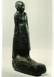 Estatua de Renu Grabo 33,9 cm procedencia desconocida inv nº 1023 din XIII