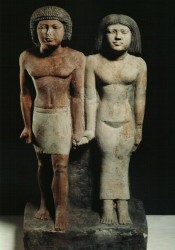 Grupo de Ni-Kau-Chnum y esposa Caliza 56,5 cm Serdab Mastaba de Ni-Kau-Chnum Guiza inv nº 3155 din V-VI
