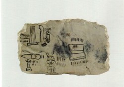 Ostracón con listas de contar Caliza 13 cm inv nº 1657 Tebas din XX