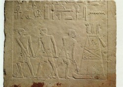 Relieve de Tep-em-anch Caliza 68 cm Mastaba de Tep-em-anch Abusir inv nº 2 din V