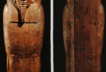 Sarcófago de Hed-bast-iru Madera cedro 212 cm inv nº 494 procedencia desconocida Época Tardía